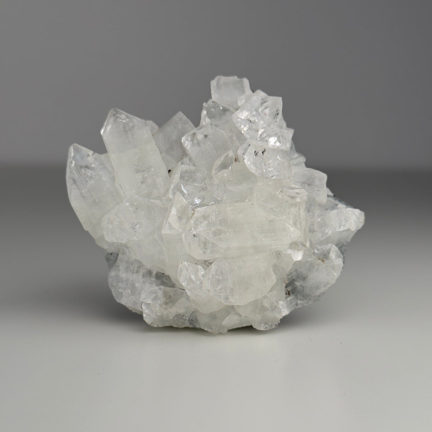 APOPHYLLITE CLUSTER
