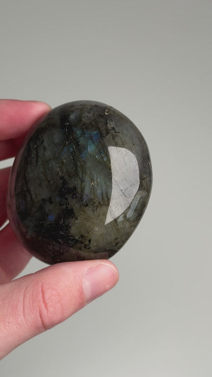 labradorite galet