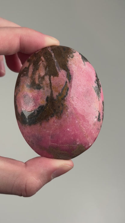 rhodonite palm stone